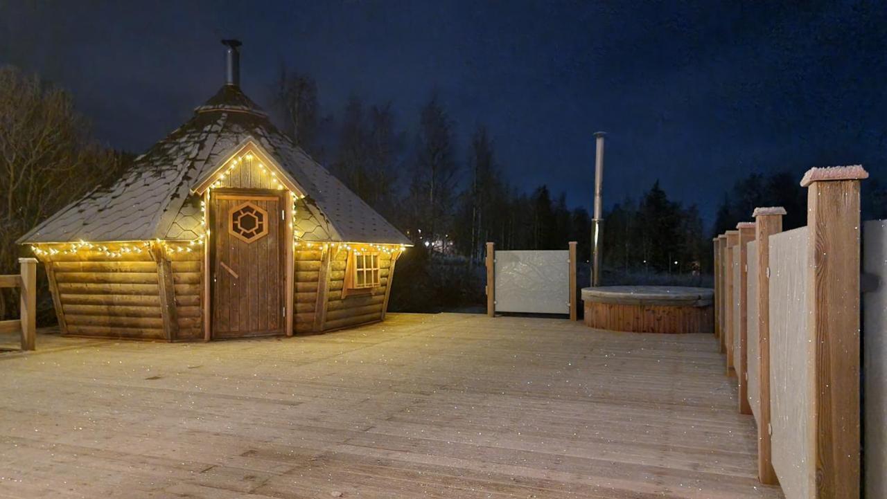 Hotel The Friendly Moose Overtornea Exterior foto