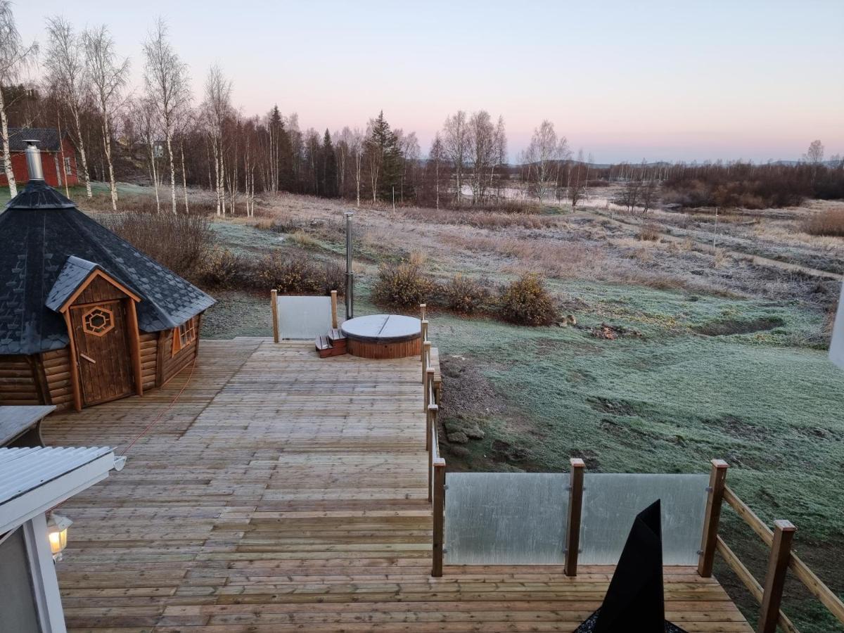 Hotel The Friendly Moose Overtornea Exterior foto